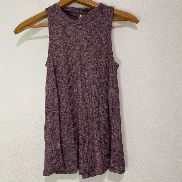Hollister Detailed Tank SZ XS - Picture 1 of 3